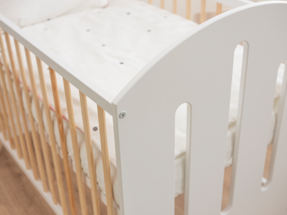 Lettino per bambini Baby Dream in legno di pino 60x120, bianco/pino