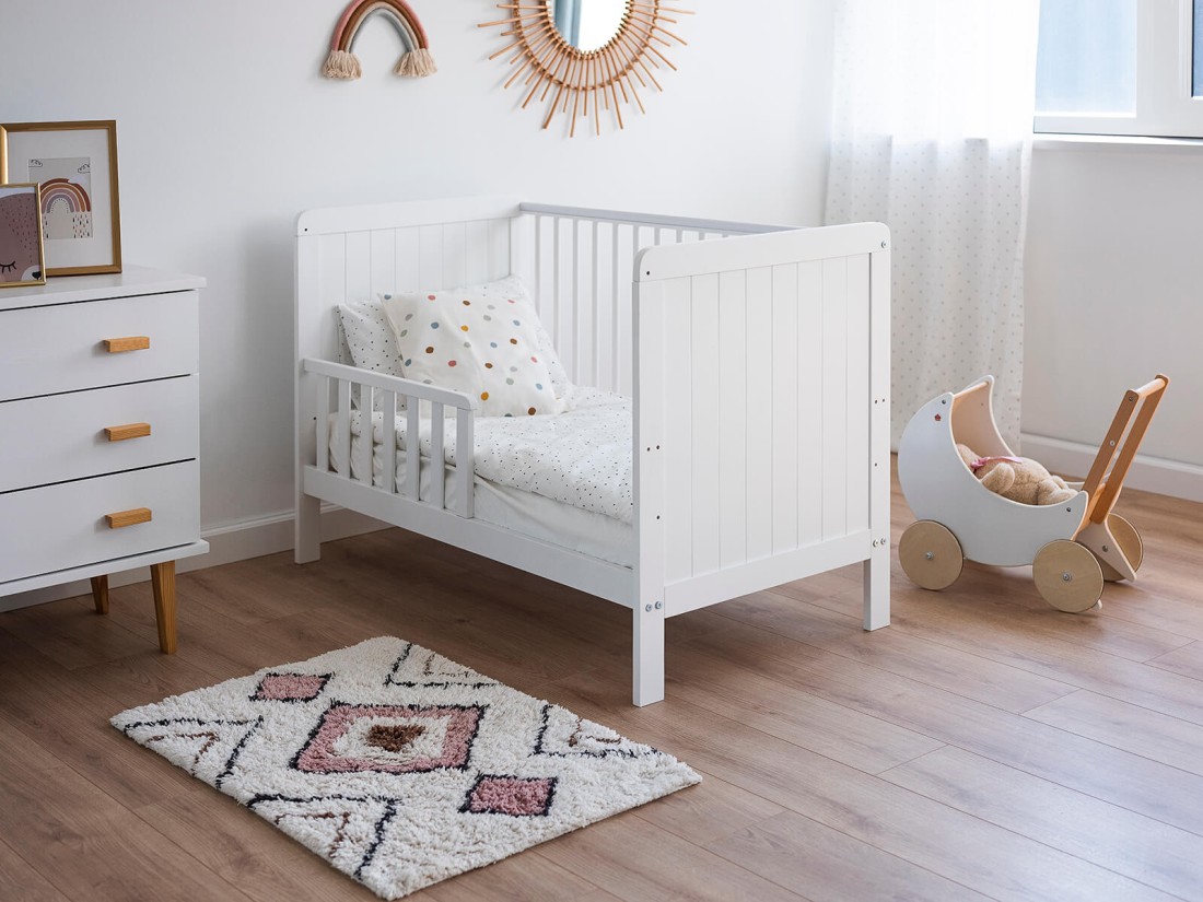Lettino per bambini Baby Magic in legno di pino 60x120, bianco