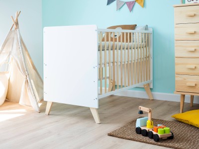Lettino per bambini Baby Happy in legno di pino 60x120, bianco/pino