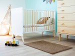 Lettino per bambini Baby Happy in legno di pino 60x120, bianco/pino