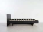 Letto levitante 120x200 nero DM2 realizzato con pannello per mobili