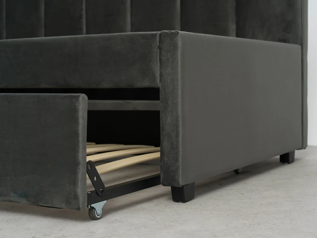 Divano letto a due posti 90x200 con struttura Dan Bluvel 18