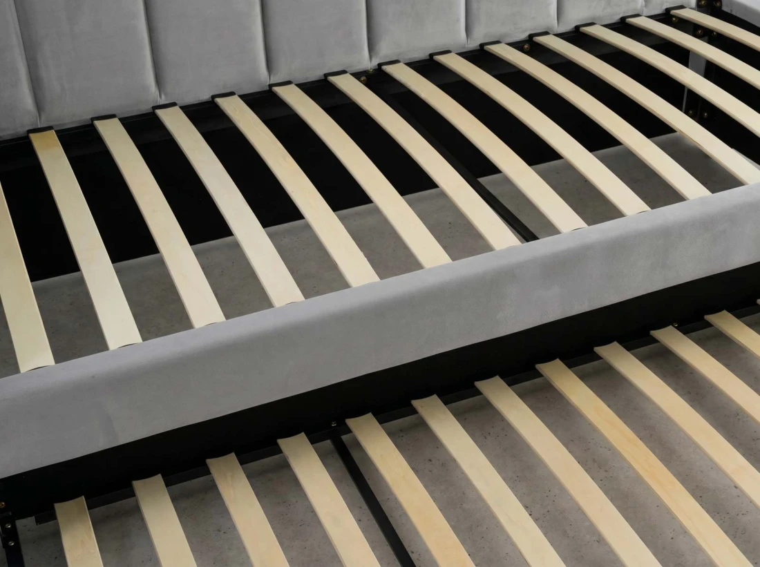 Divano letto a due posti 90x200 con struttura Dan Bluvel 03