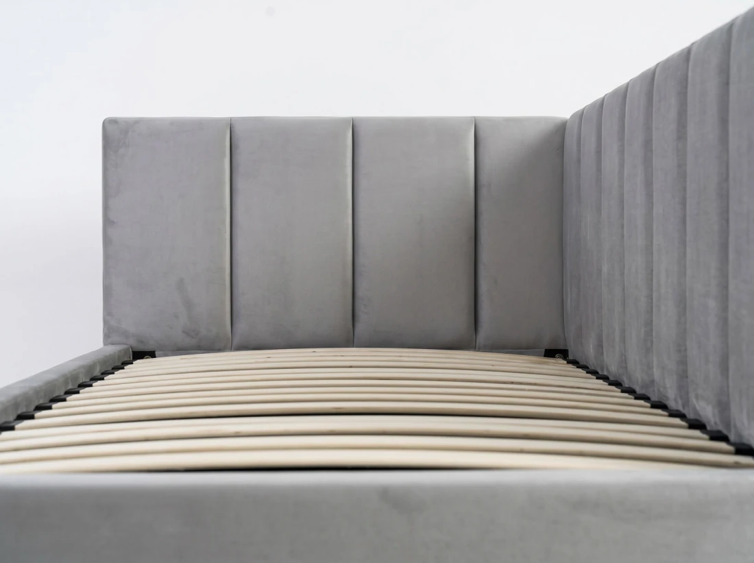 Divano letto a due posti 90x200 con struttura Dan Bluvel 03