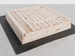 Sabbiera in legno con coperchio 120×120 cm – non verniciata
