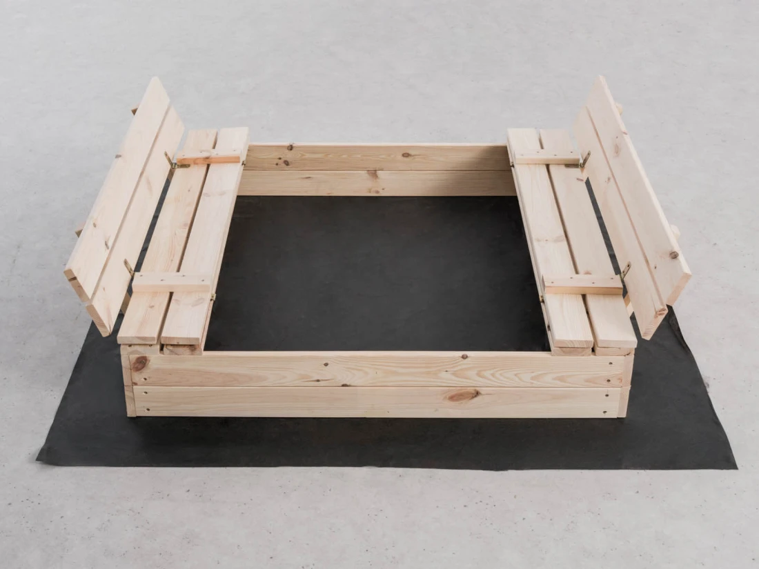 Sabbiera in legno con coperchio 120×120 cm – non verniciata