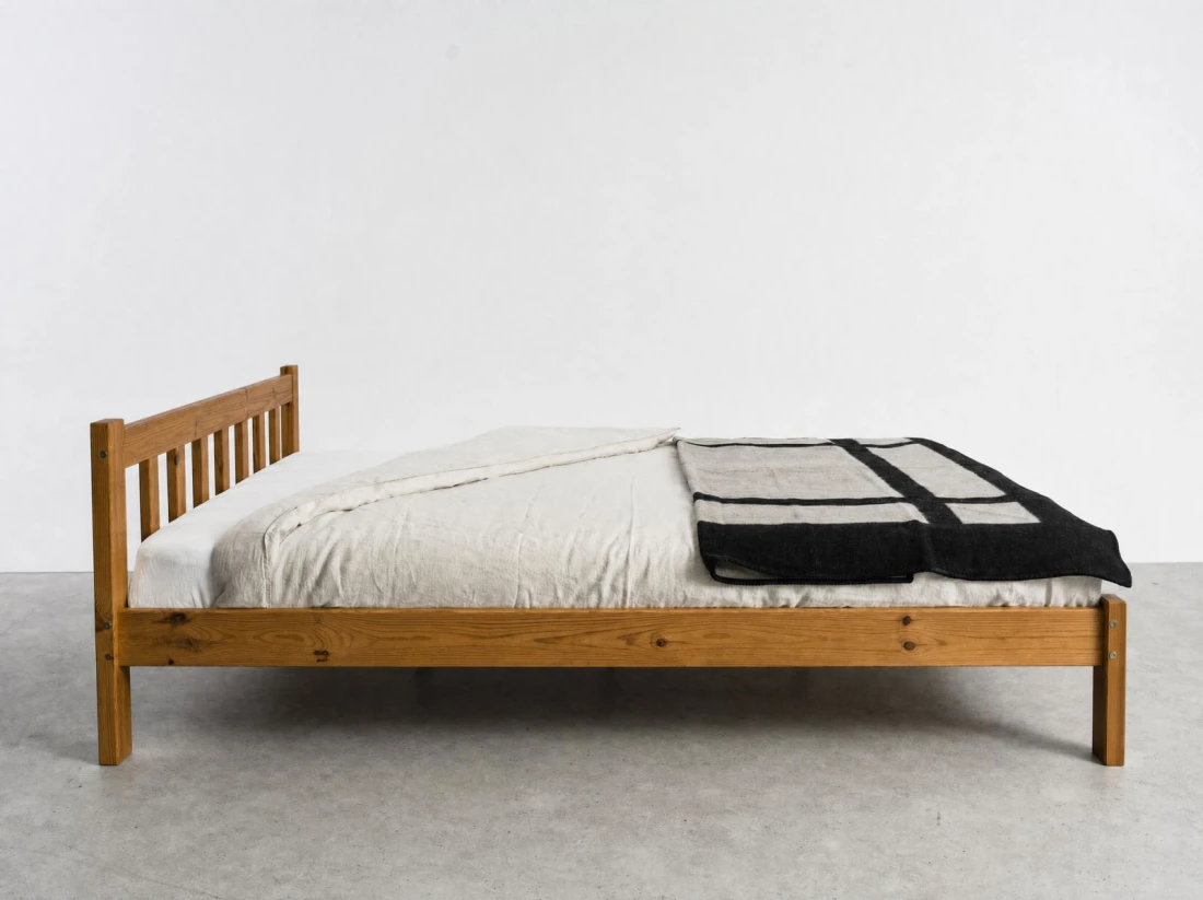 Letto in pino 140x200 Ofelia rovere