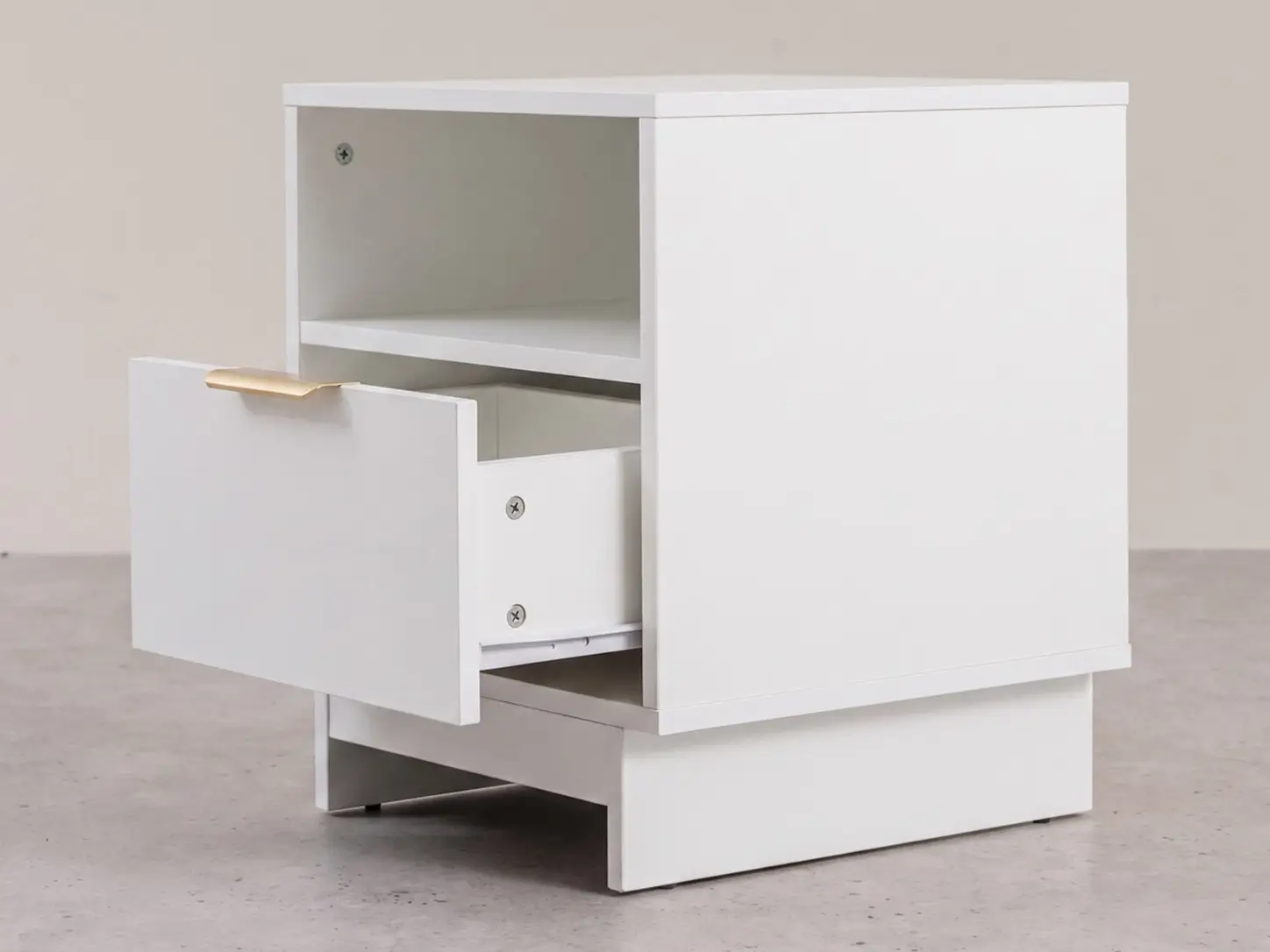 Comodino bianco Axis con cassetto e vano aperto