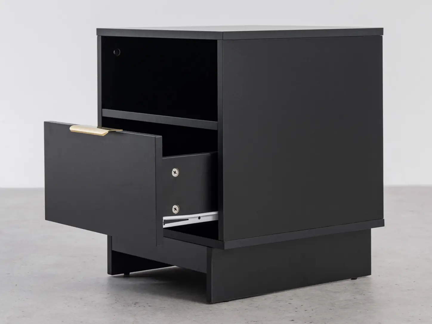 Comodino Axis con cassetto e vano aperto